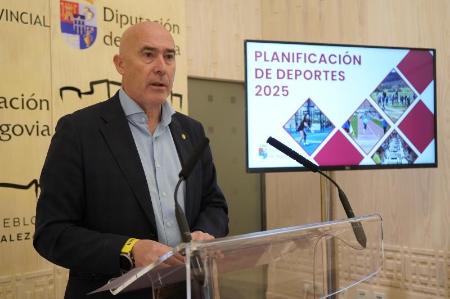 Imagen La Diputación facilitará la creación de competiciones provinciales de fútbol y de fútbol sala que podrían dar comienzo en el mes de...